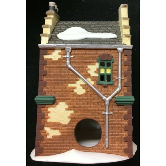Dept 56 Dickens Village "Faversham Lamps & Oil" Lights Up - Picture 3 of 8